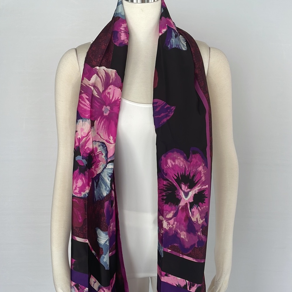 NWT WHBM Viola Oblong Scarf Cabernet - Picture 6 of 14